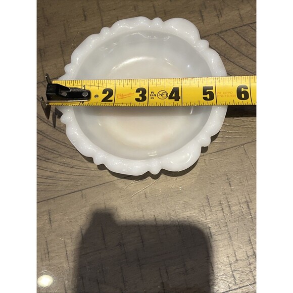 Ashtray Anchor Hocking White Milk Glass Thumbprint Round Trinket Dish Vintage 4" - Picture 5 of 5